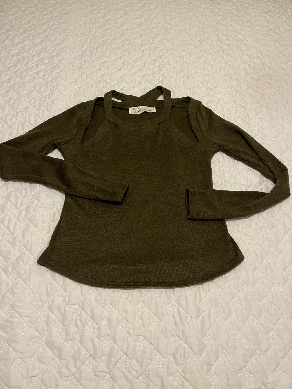 Vintage Havana Olive Cutout-Shoulder Long Sleeve Top
